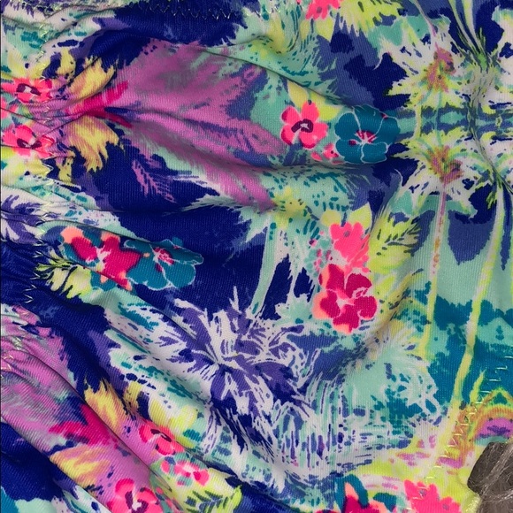 Victoria Secret Swim Bottom- XS - Picture 4 of 4